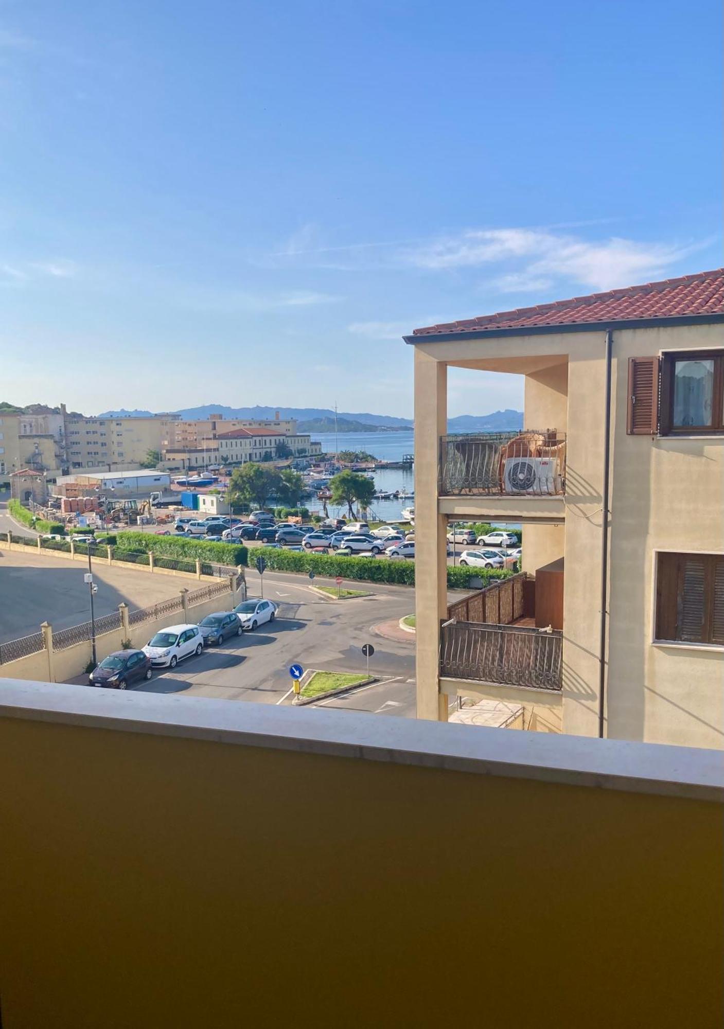 Appartamento Tizzy La Maddalena  Exteriör bild